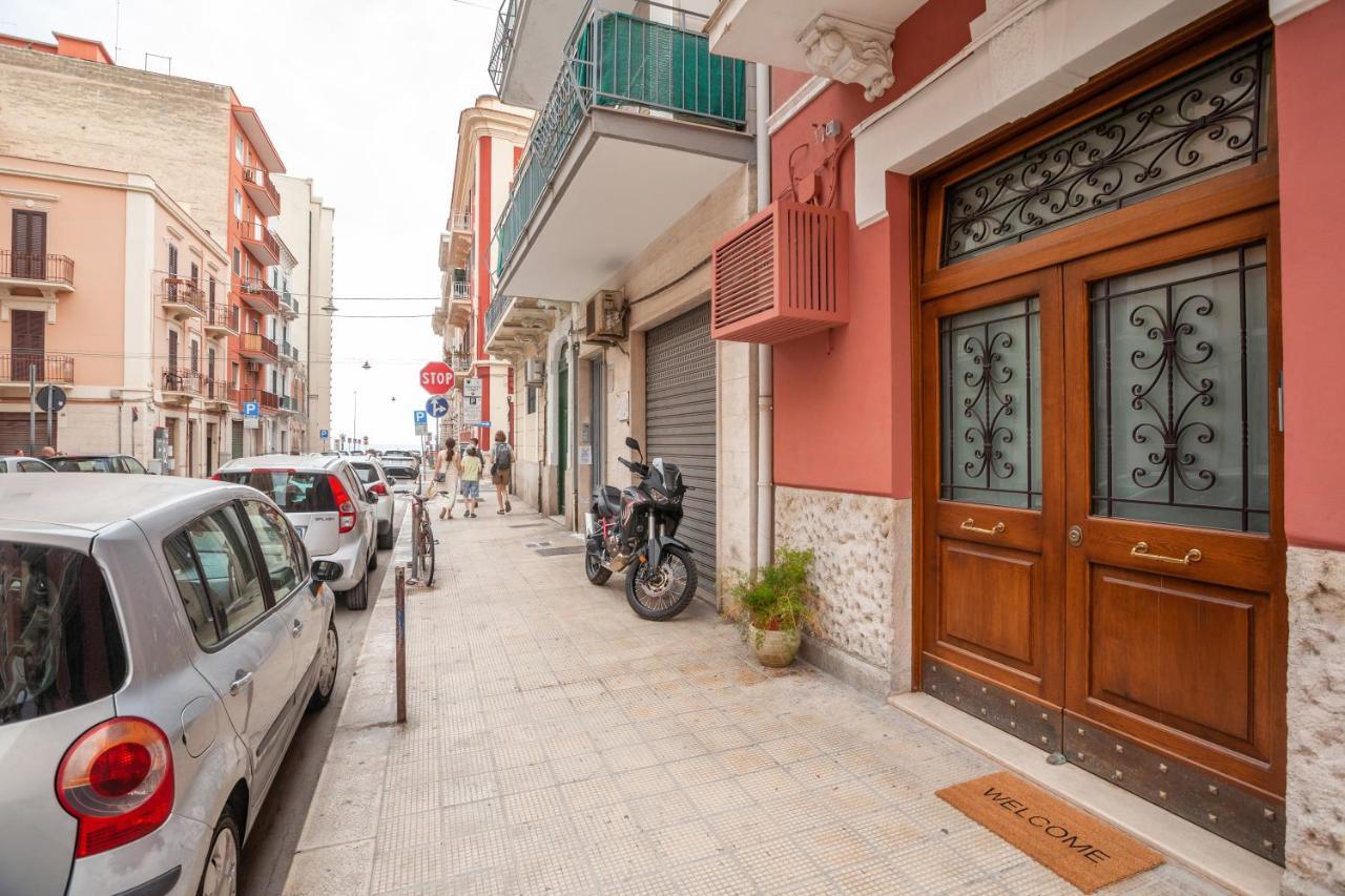 Madame Bari' Suite Apt In The Heart Of Bari Exterior photo